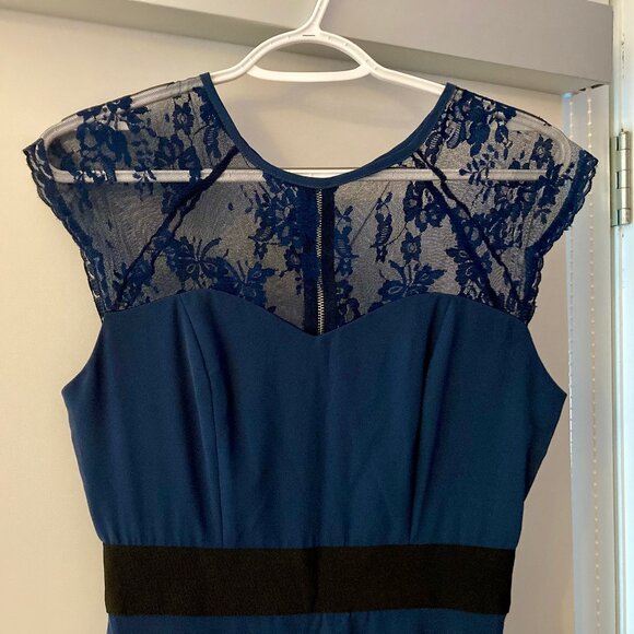 Elise Ryan Midi Dress With Sweetheart Lace Top - Navy/Black - Size 6 (US) - Picture 3 of 4